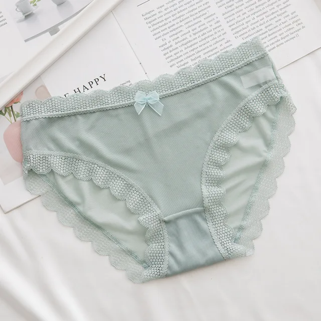 Low Waist Lace Hollow Seamless Panties – Sexy, Breathable Comfort for Women
